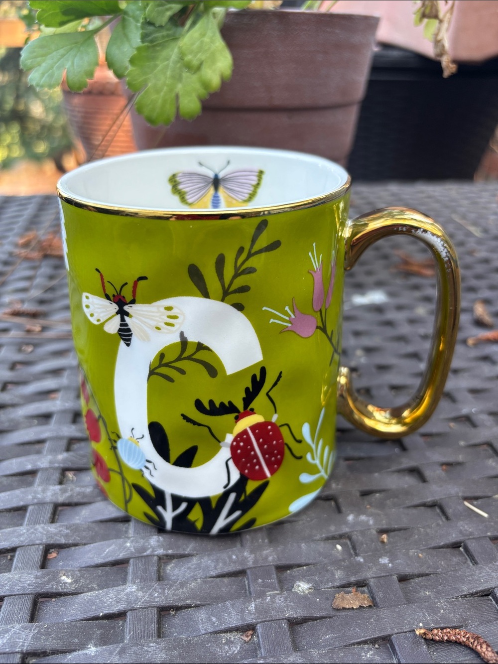 Monogram 'Q' Green Floral Ceramic Mug with Gold Handle - Picture 1 of 9